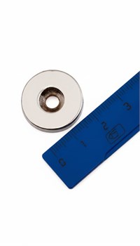 Неодимовый магнит диск 25х5 мм с зенковкой 5,5/10 ST-25-5.5/10-5